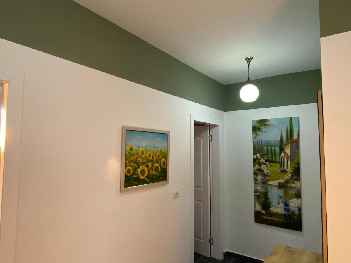 Bellavista Qerret Apartment 1 골렘 외부 사진