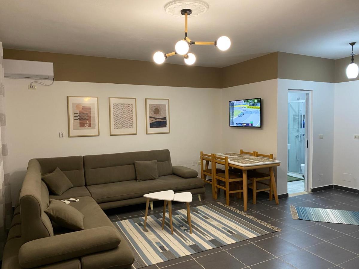 Bellavista Qerret Apartment 1 골렘 외부 사진